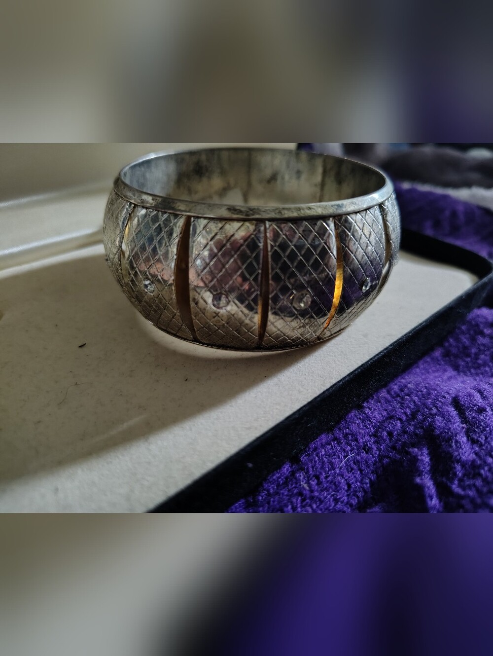 🚨Vintage Silver-Tone Textured Rhinestone Solid Cuff Bracelet